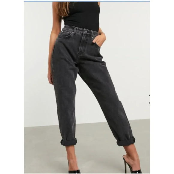 🆑Asos Design Petite Black High-Waisted Mom Jeans Size 26/28 - Picture 3 of 11